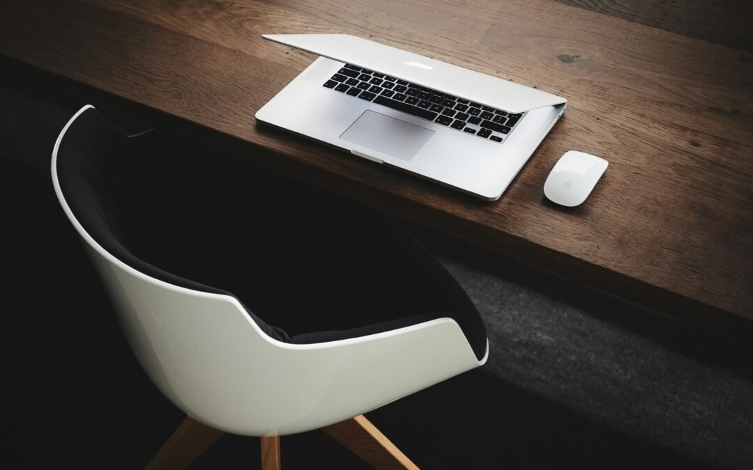 Digitalni marketing: od korporativnog lavirinta do digitalne slobode